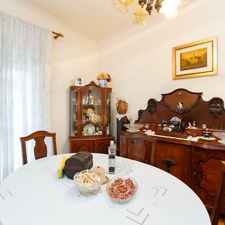 Apartment Dragana Каштела Екстер'єр фото