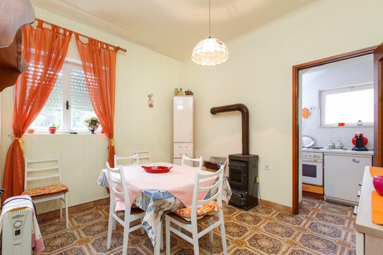 Apartment Dragana Каштела Екстер'єр фото