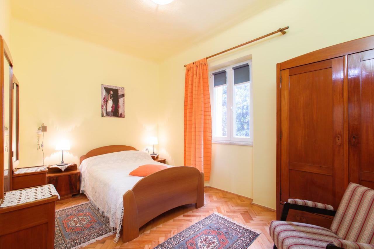 Apartment Dragana Каштела Екстер'єр фото