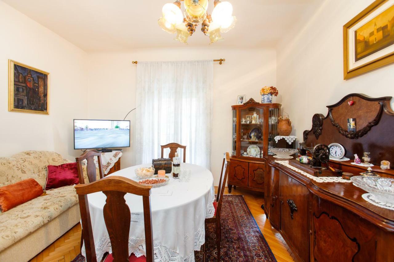 Apartment Dragana Каштела Екстер'єр фото